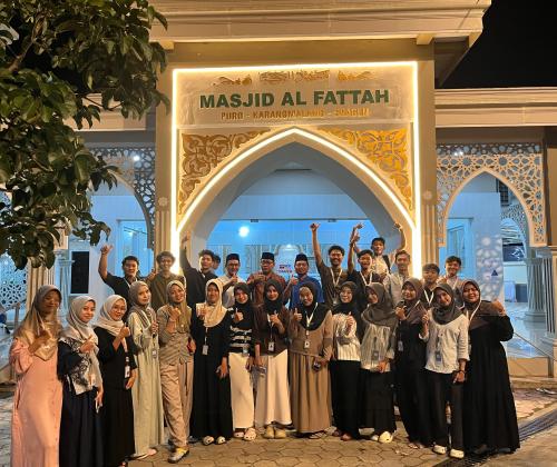 Pimpinan Muhammadiyah Desa Puro Berikan Apresiasi kepada Mahasiswa KKN-IPE