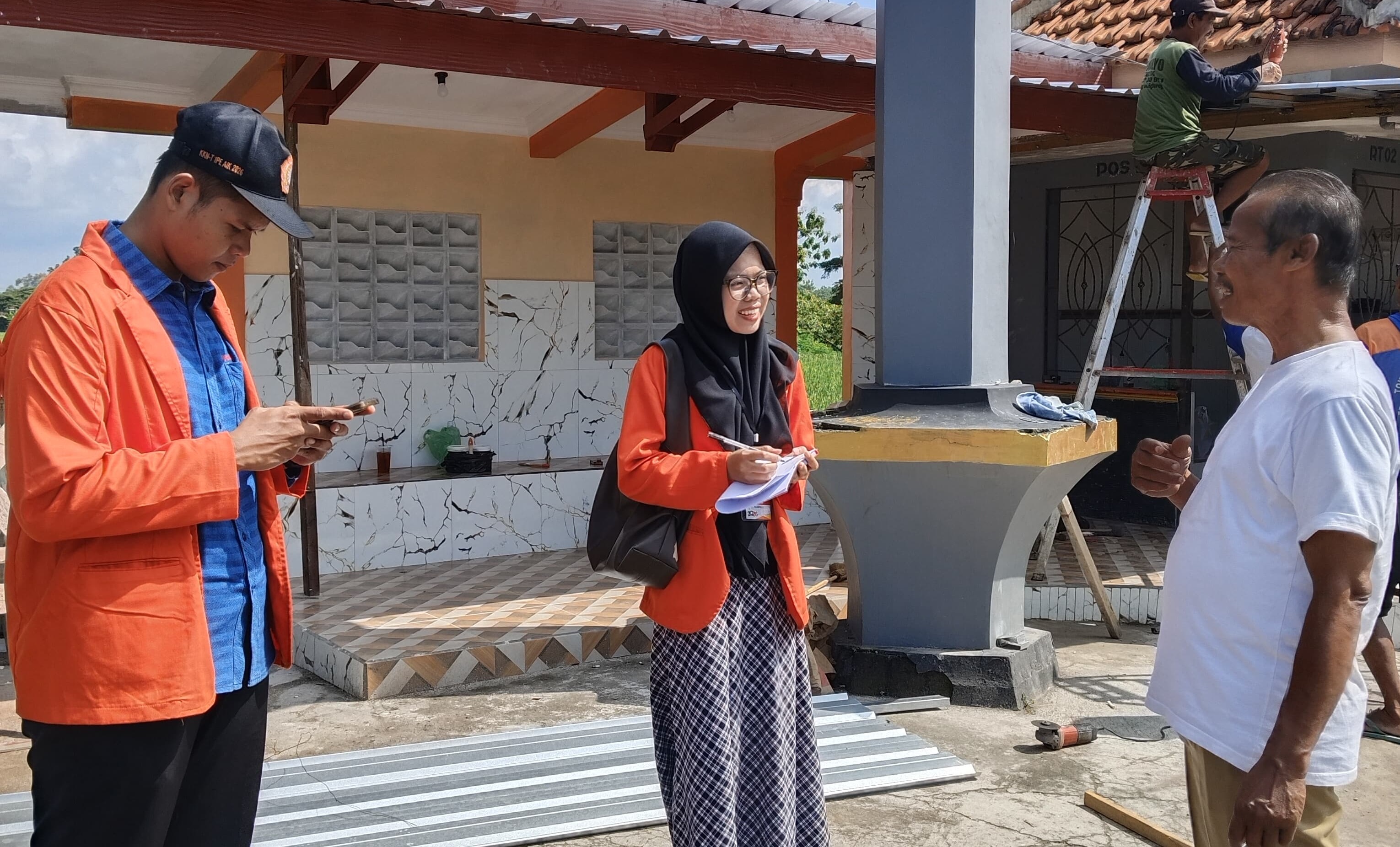 Mahasiswa KKN IPE UMPKU Surakarta melakukan observasi lingkungan di RW 1–5 Kelurahan Nglorog