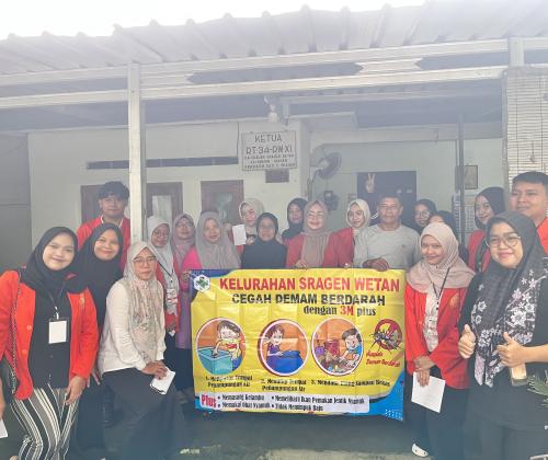 Bersama Warga, Mahasiswa KKN IPE UMPKU Surakarta Perangi DBD di Dukuh Sarigulan
