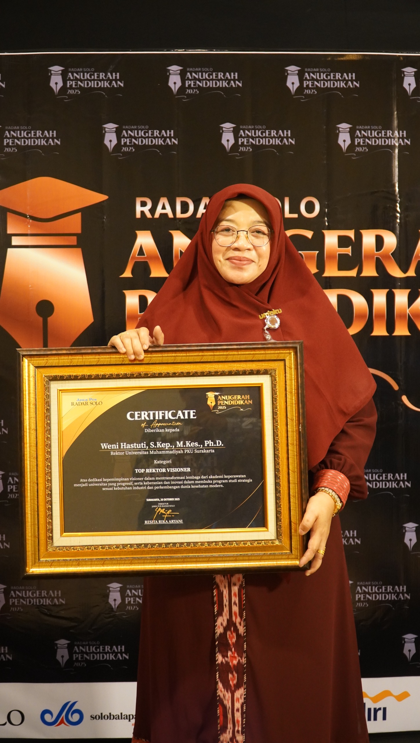 Transformasi UMPKU Antarkan Rektor Weni Hastuti Raih Predikat “Top Rektor Visioner” 2025