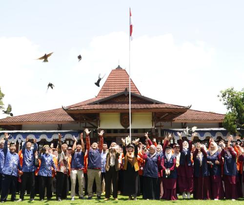 Pelepasan Burung Merpati 